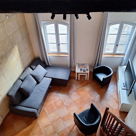 La Garriguette Appart Centre Historique Calme Climatise 6 Couchages Арл Екстериор снимка