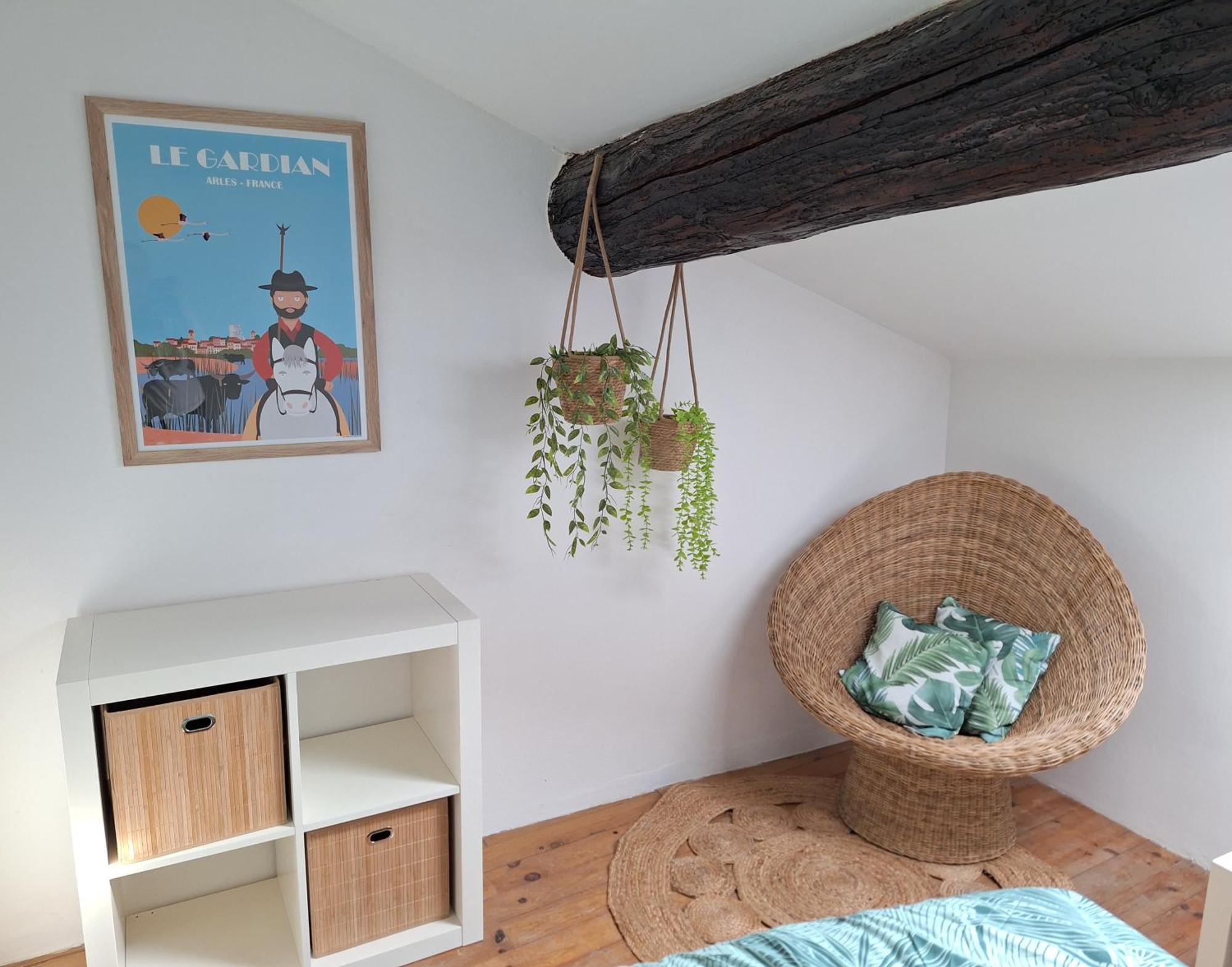 La Garriguette Appart Centre Historique Calme Climatise 6 Couchages Арл Екстериор снимка
